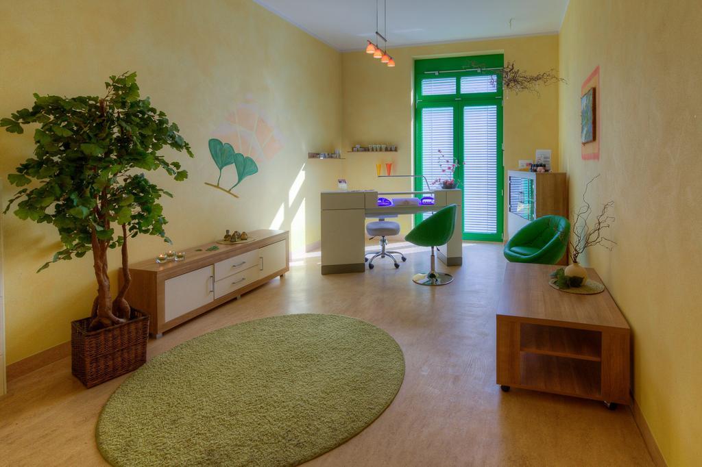 Sport- & Vital-Resort Neuer Hennings Hof ペルレンブルク エクステリア 写真
