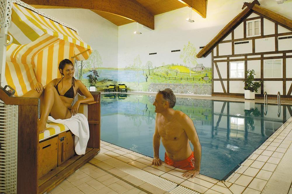 Sport- & Vital-Resort Neuer Hennings Hof ペルレンブルク エクステリア 写真