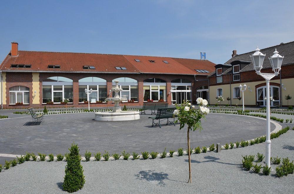 Sport- & Vital-Resort Neuer Hennings Hof ペルレンブルク エクステリア 写真